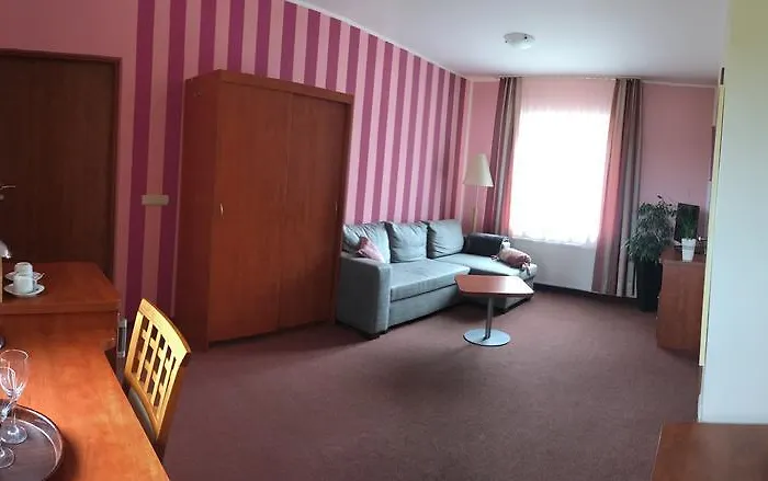 Oda ve Kahvaltı Omega