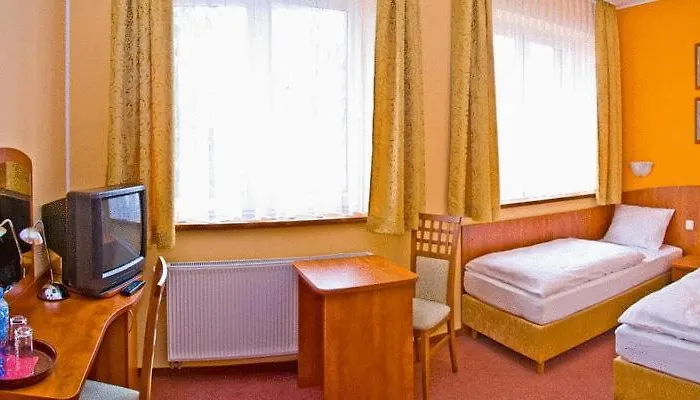 Omega Oda ve Kahvaltı 2*